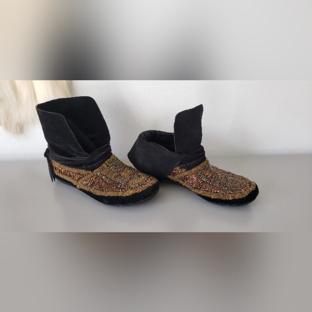 House of Harlow 1960 Beaded Moccasin